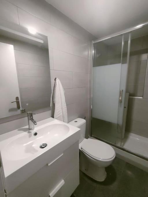 Centro Aeropuerto Wizink Feria Bernabeu Apartment Мадрид Екстериор снимка