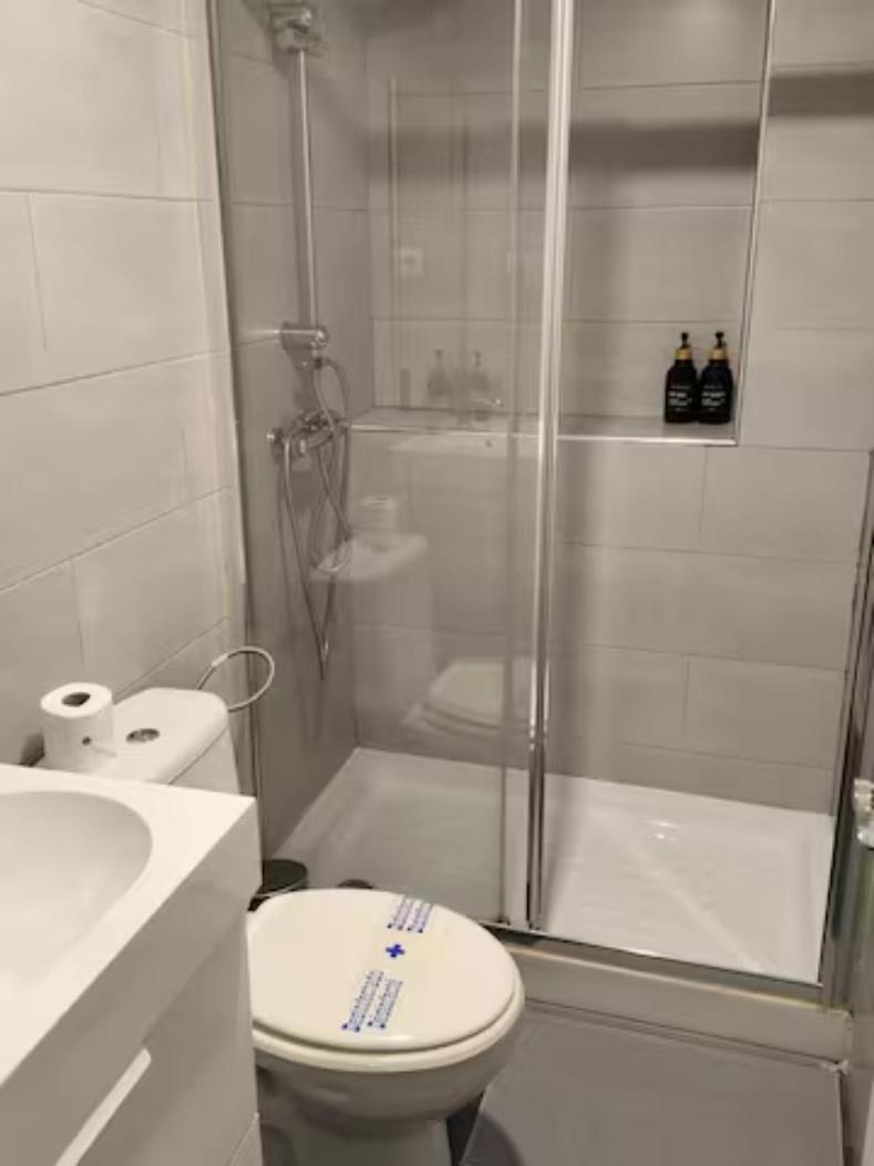 Centro Aeropuerto Wizink Feria Bernabeu Apartment Мадрид Екстериор снимка